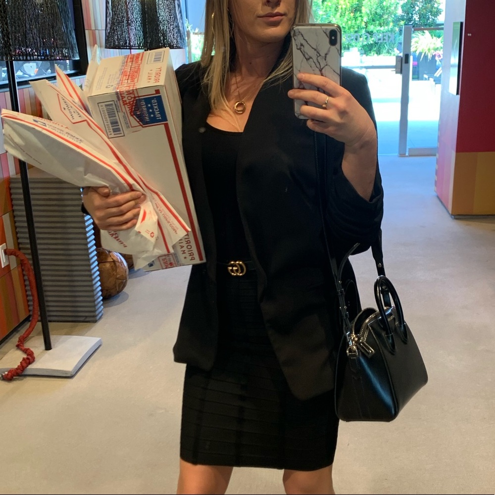 LAST MEDIUM! 🍁 Leila Long Fitted Blazer - Picture 2 of 4